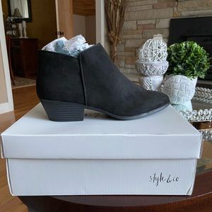 Style and Co size 6 black ankle boots new in box